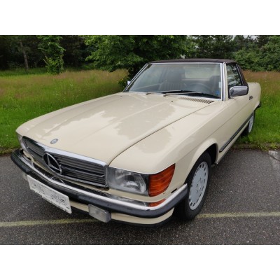 Mercedes-Benz 560SL W107